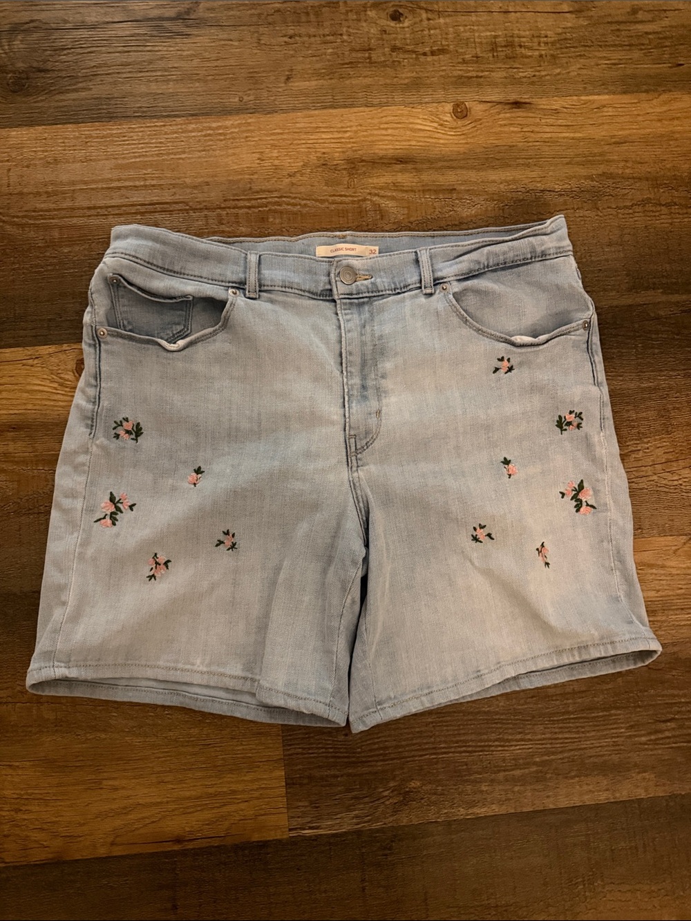 Levi Women’s Jean Shorts with Flowers